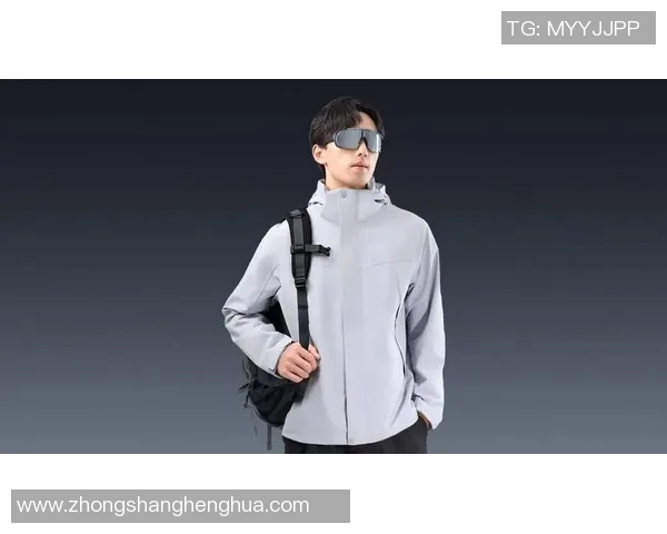 选择适合你的户外冲锋衣让冒险更舒适与安全